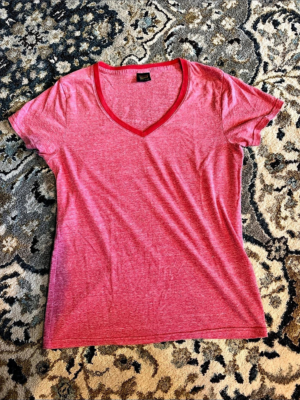 Homage Classics Pink/Red Short Sleeve V-Neck Tee great condition, Large